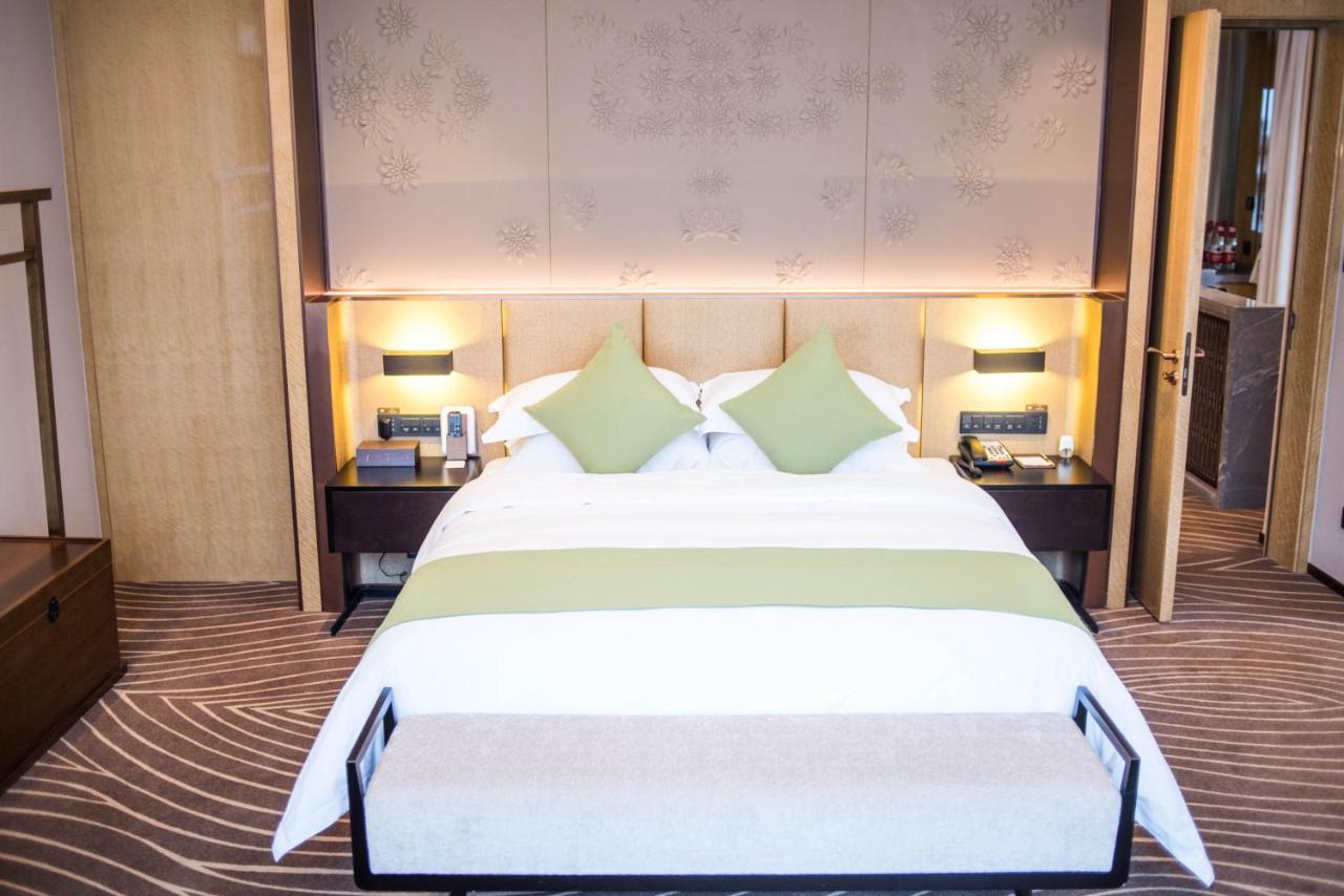 Leshan Ramada Hotel Екстер'єр фото