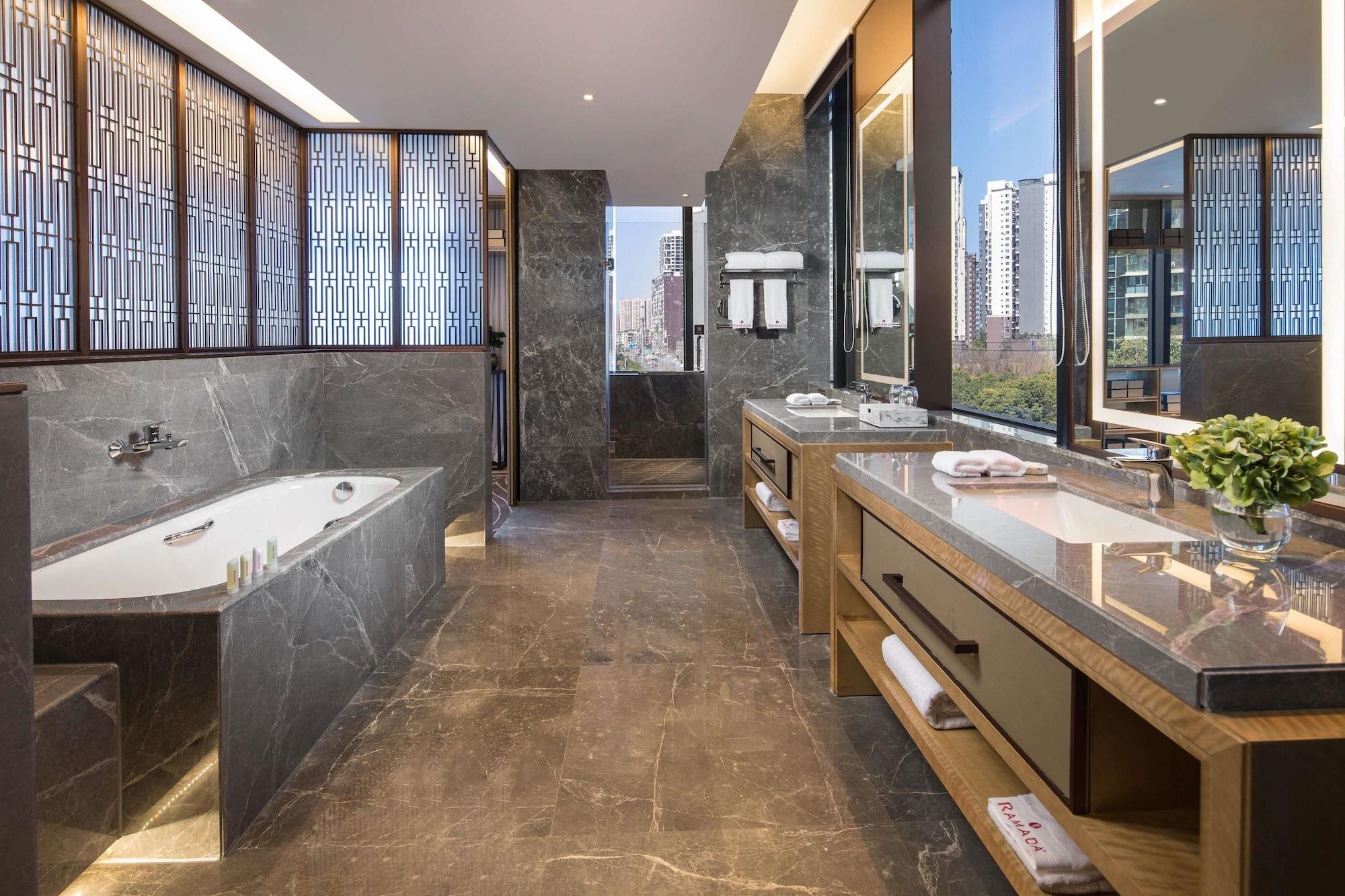 Leshan Ramada Hotel Екстер'єр фото