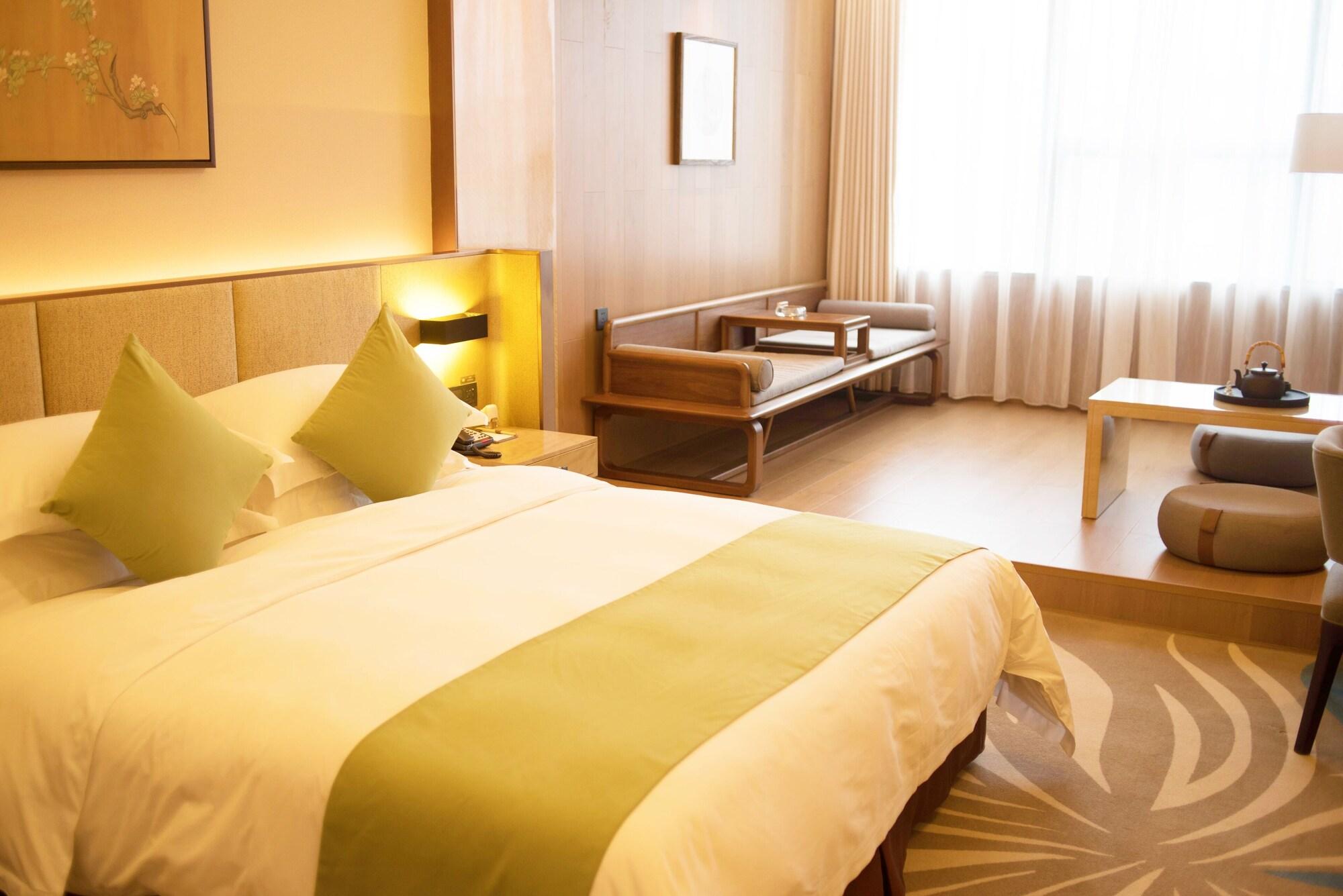 Leshan Ramada Hotel Екстер'єр фото